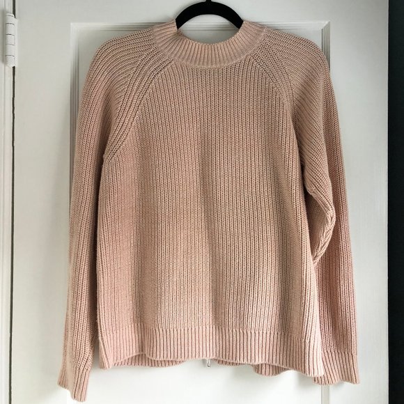 H&M Sweaters - H&M Rose zipper-back sweater